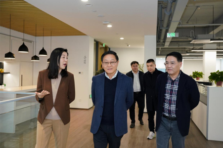 省住建廳原副廳長(zhǎng)、國(guó)際綠建聯(lián)盟執(zhí)行主席、江蘇省人民政府參事室特聘專家劉大威一行蒞臨城發(fā)設(shè)計(jì)考察指導(dǎo)
